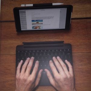 Logitech Slim Combo case for IPad 5th & 6th gen.